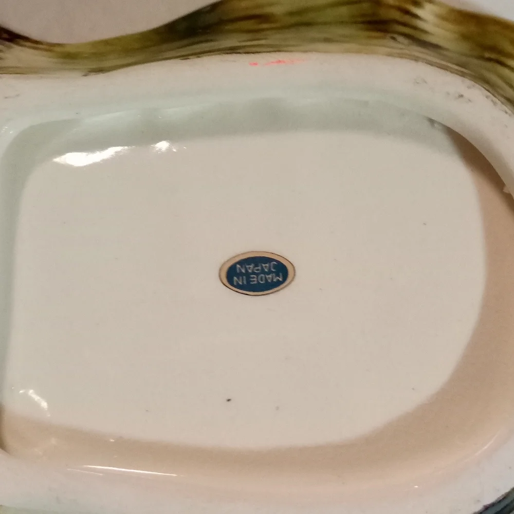 Vtge 8-Pc. Japan Shell Cups & Saucers 50s Porcelain Drip Glaze FLORIDA Engraved